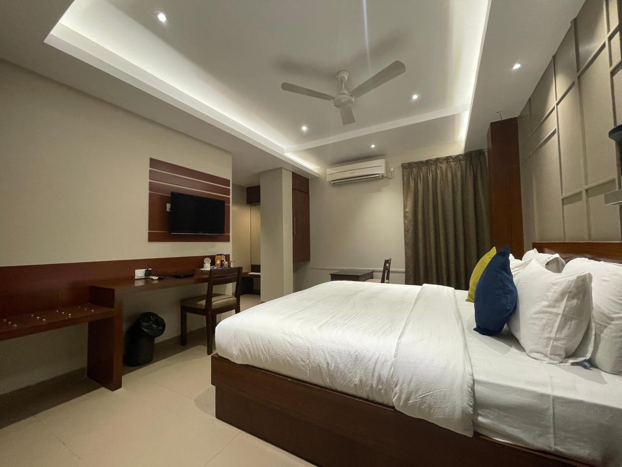 Five Elements Hotel Visakhapatnam Exterior foto